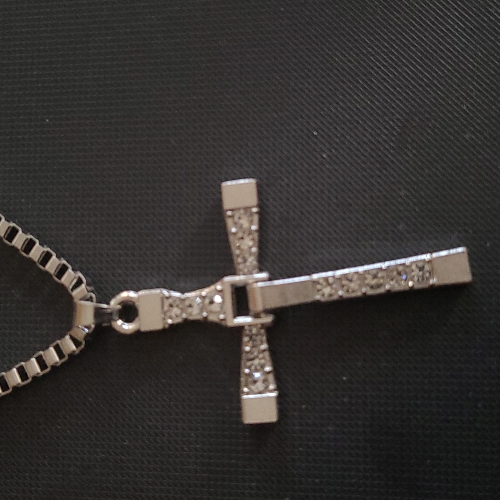 New "Fast and Furious" styled cross - Picture 2 of 4